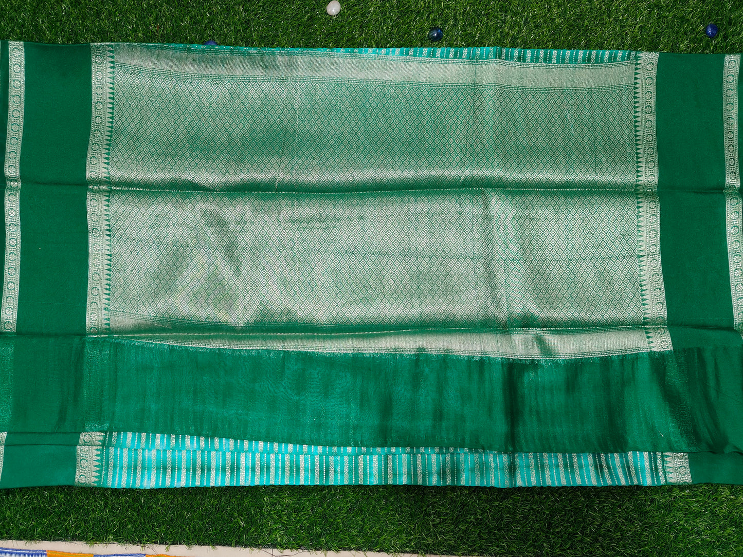 GREEN  GARHWAL BORDER TIE DYE SAREE WITH STRIPS