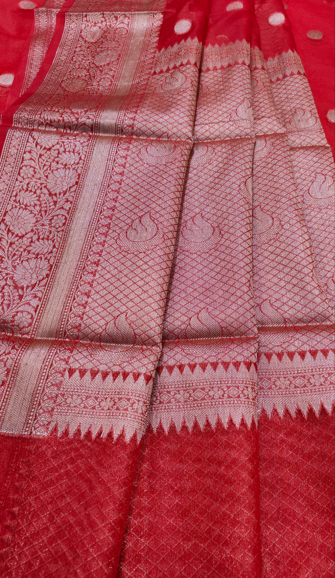 RED SEMI KORA ORGANZA SILVER ZARI BUTTA SAREE