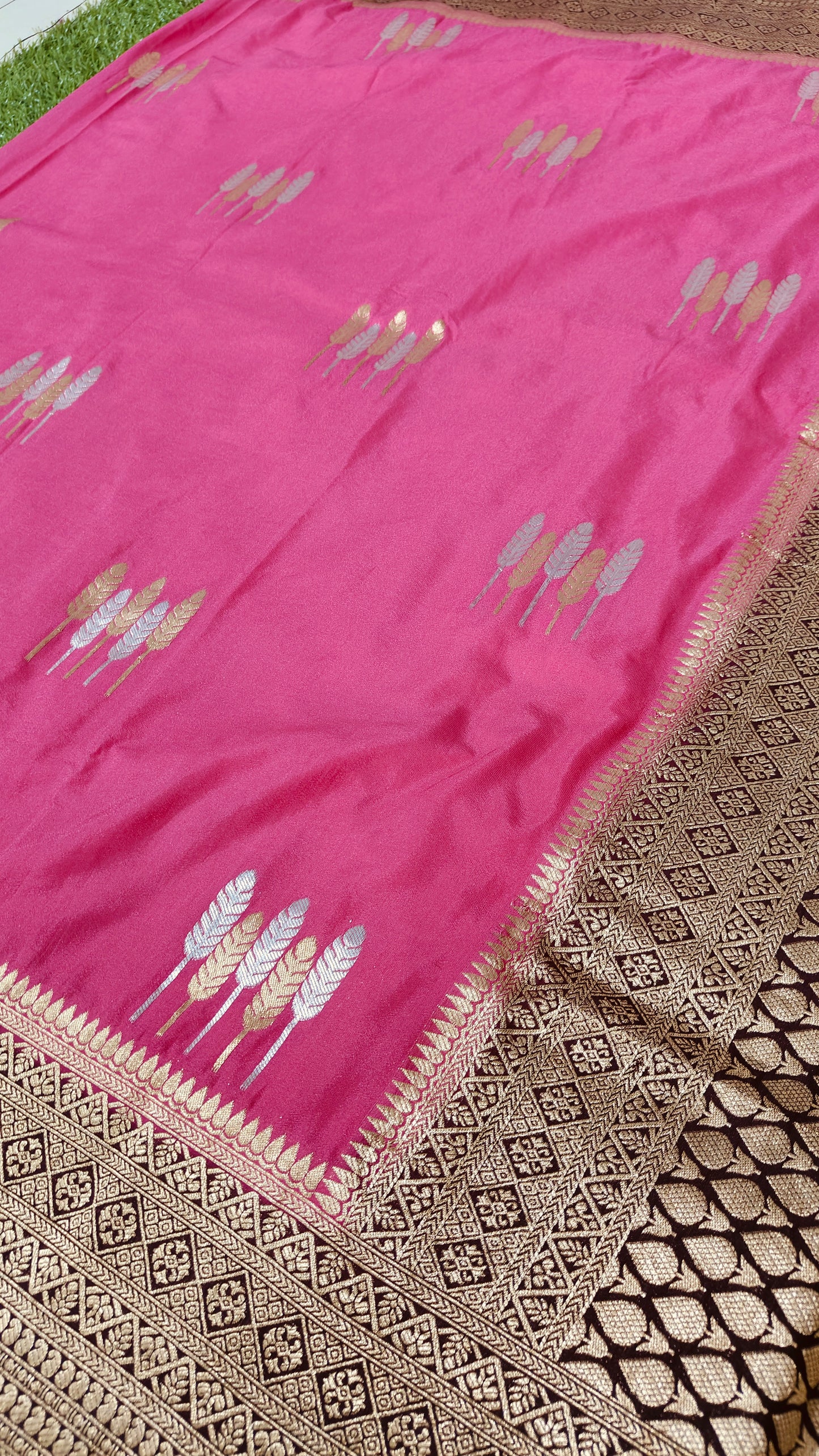 CRAPE SILK SAREE WITH SONA RUPA ZARI AND LEAF BUTTA